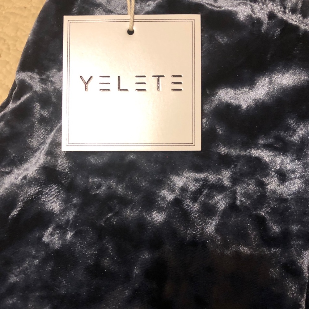 Velour leggings - Picture 2 of 4